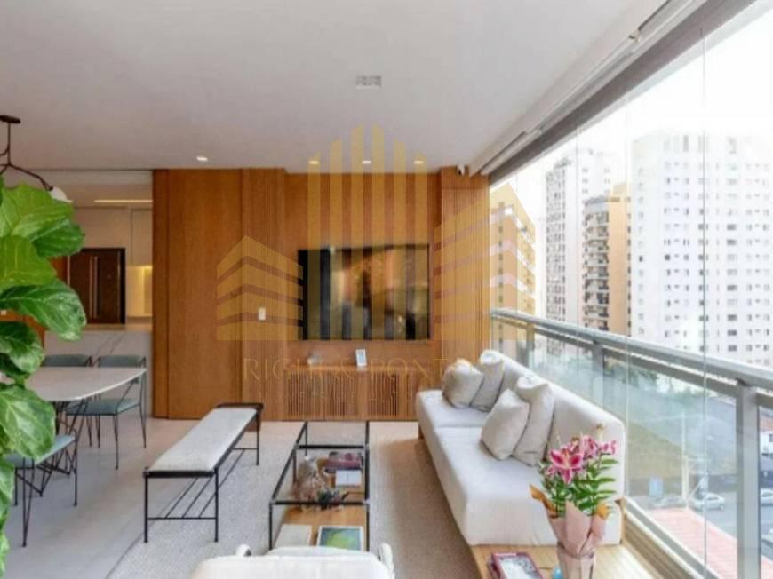 Apartamento à venda com 3 quartos, 135m² - Foto 2