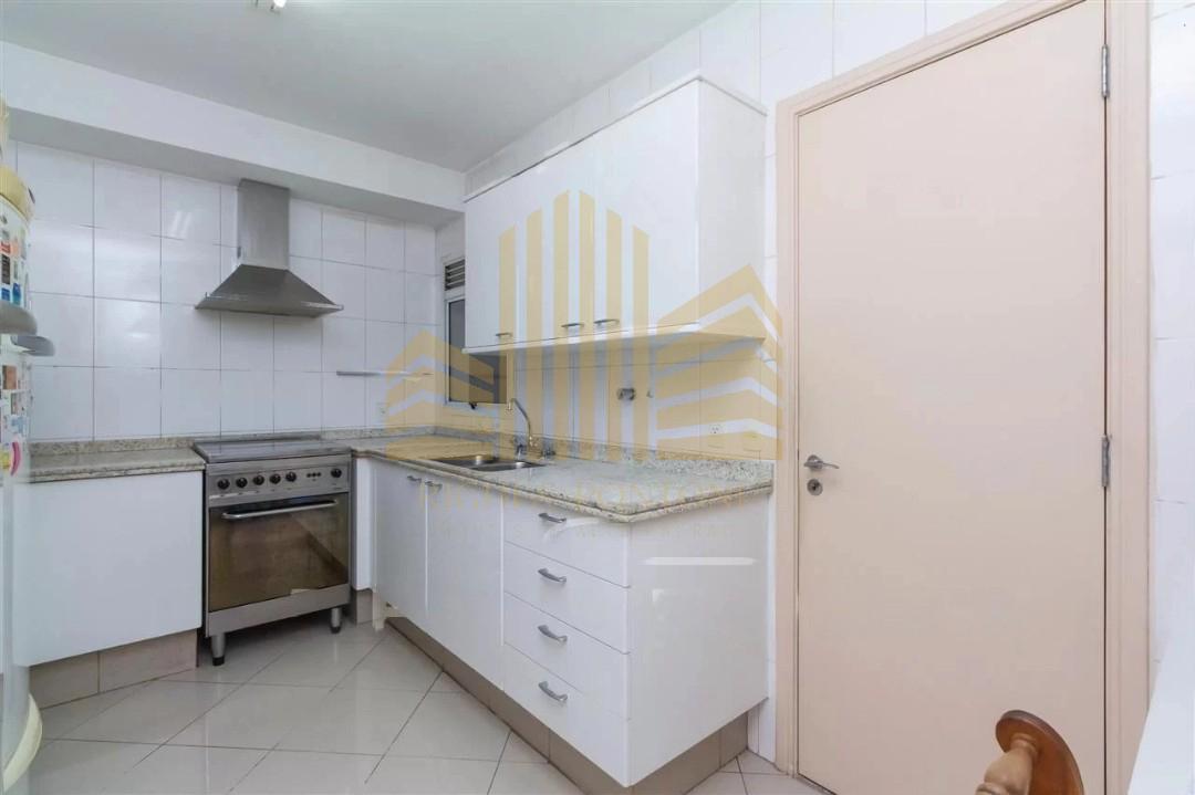 Apartamento à venda com 3 quartos, 212m² - Foto 12