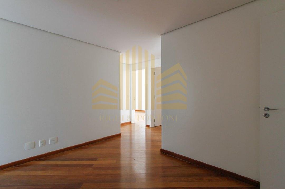 Apartamento à venda com 4 quartos, 212m² - Foto 8