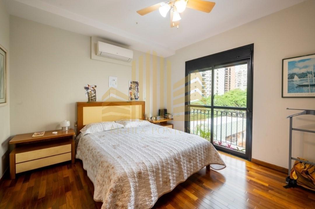 Apartamento à venda com 4 quartos, 217m² - Foto 11