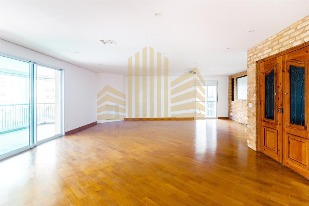 Apartamento à venda com 3 quartos, 231m² - Foto 4