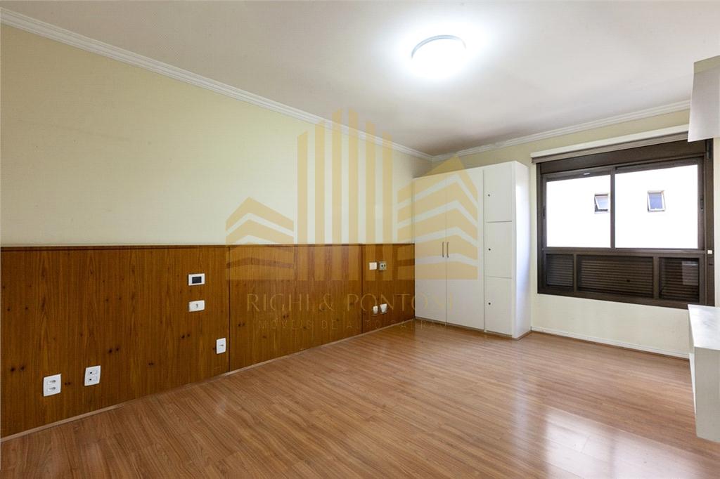 Apartamento à venda com 3 quartos, 207m² - Foto 8